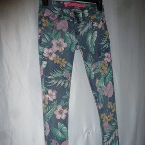 Tinseltown Juniors' Stretch Flowery  Skinny Jeans